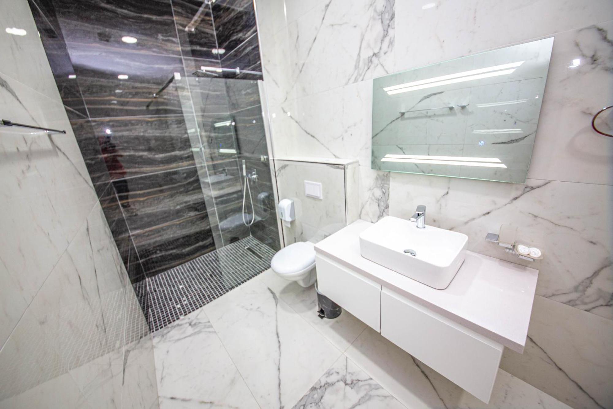Noan Hotel & Resort Dhërmi 客房 照片